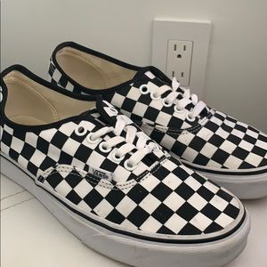 Vans black and white checkered authentic style